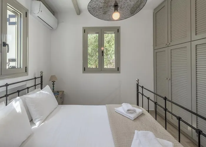 Nyaraló Happy Babi Adámasz